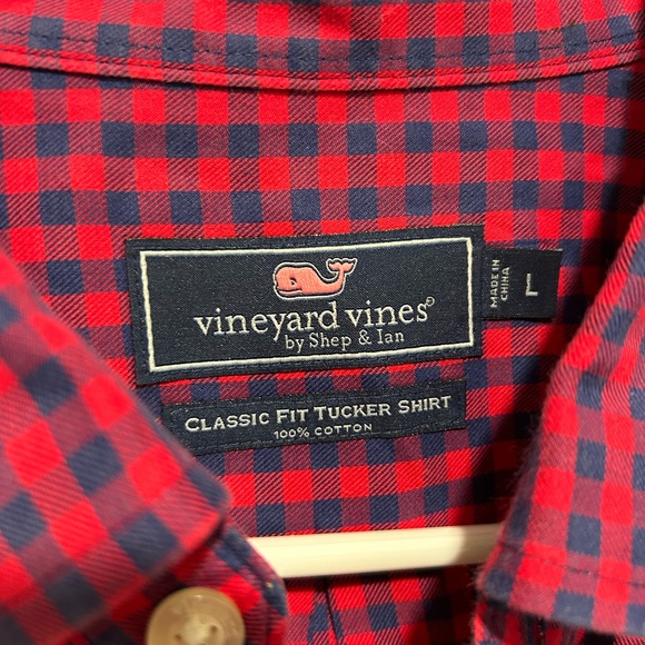 Men Vineyard Vines Button down size large checkered - Picture 4 of 4